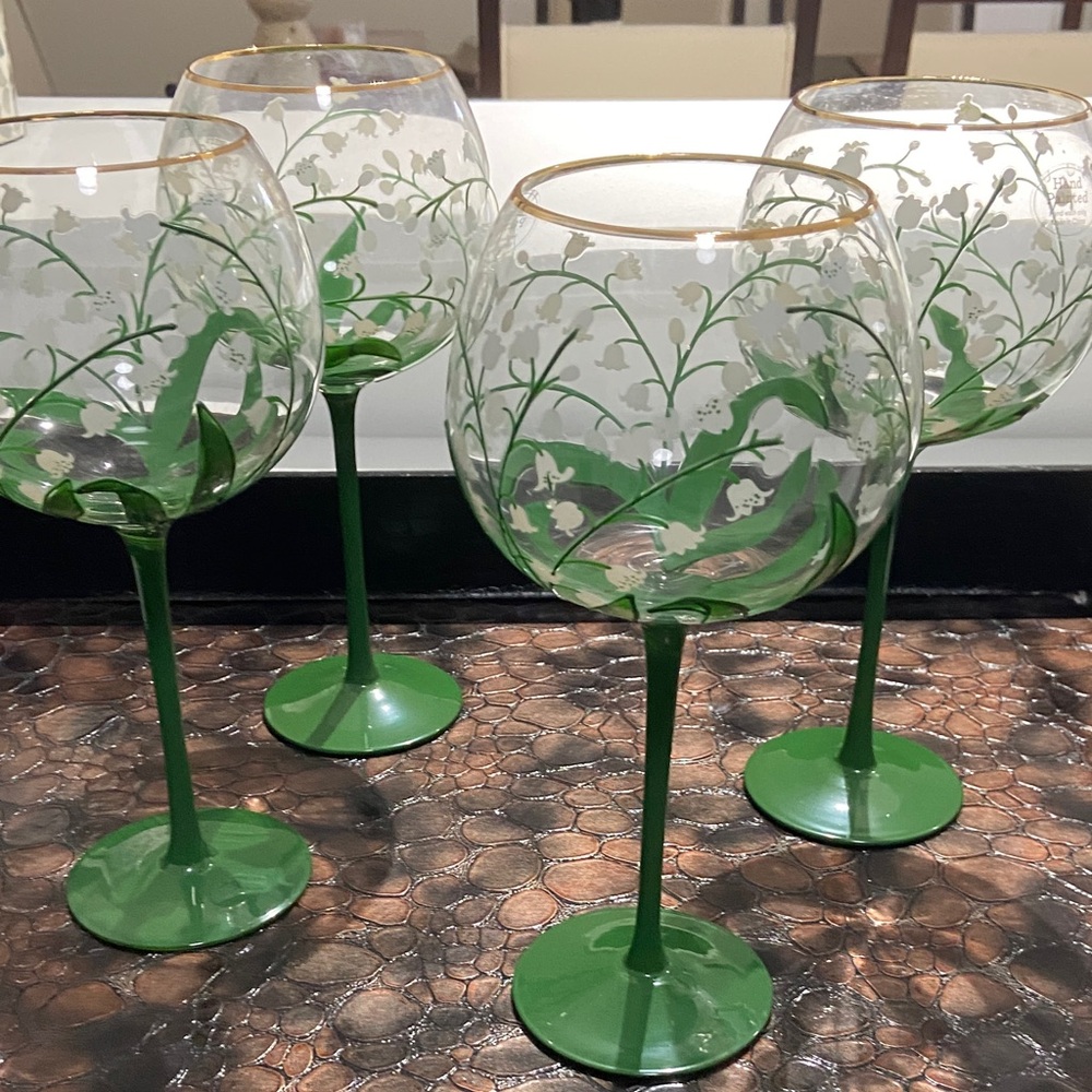 Goblets (4) flowery w green stems